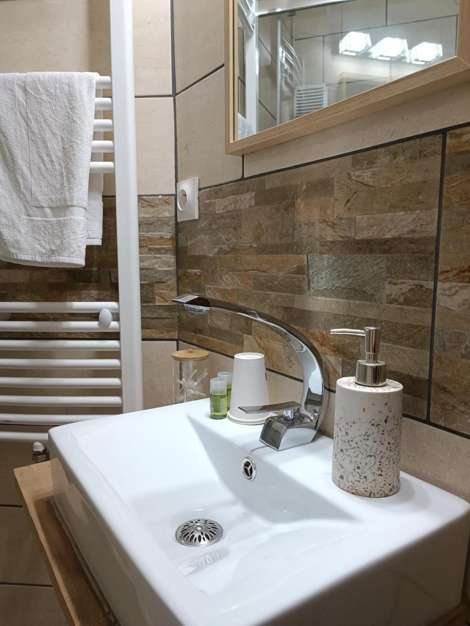 L'Imprevu Saint Lary Soulan Hotel Ngoại thất bức ảnh